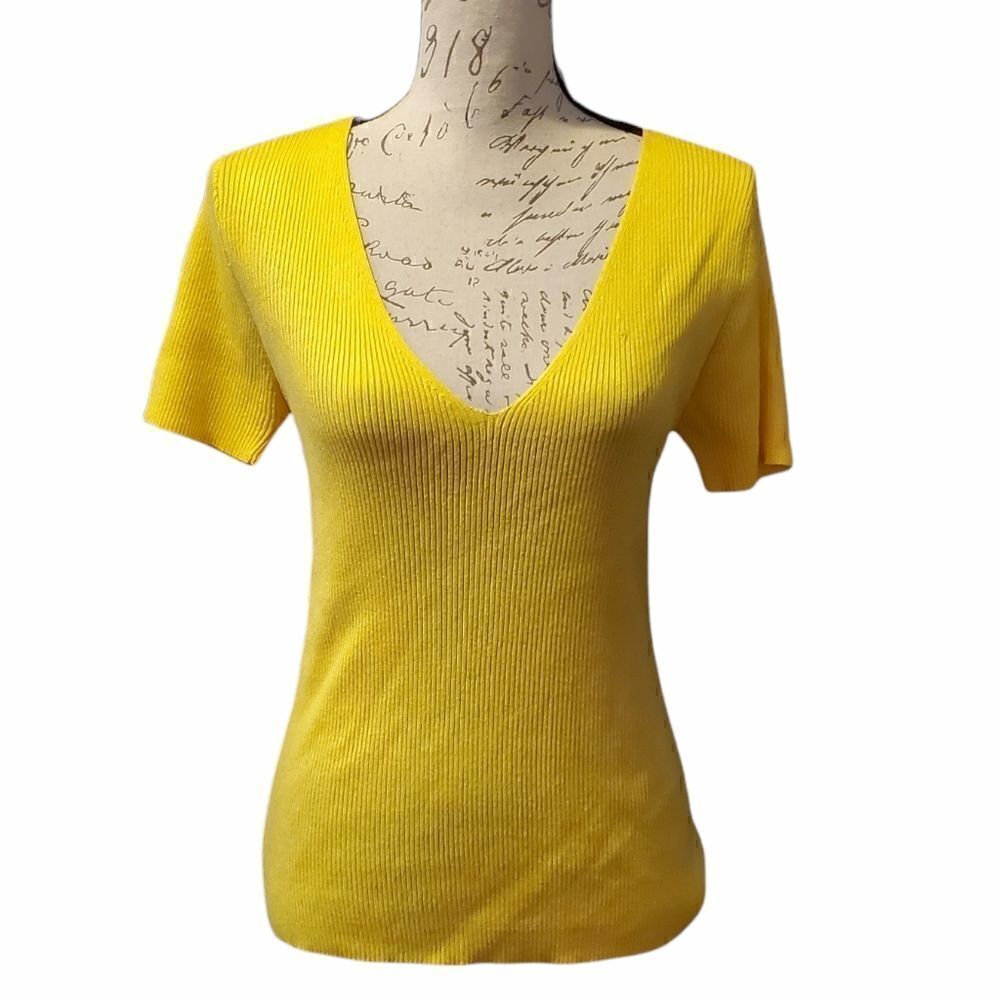 Nwt 21 MAIN Yellow Short Sleeve Ribbed Knit Top - Size Medium
